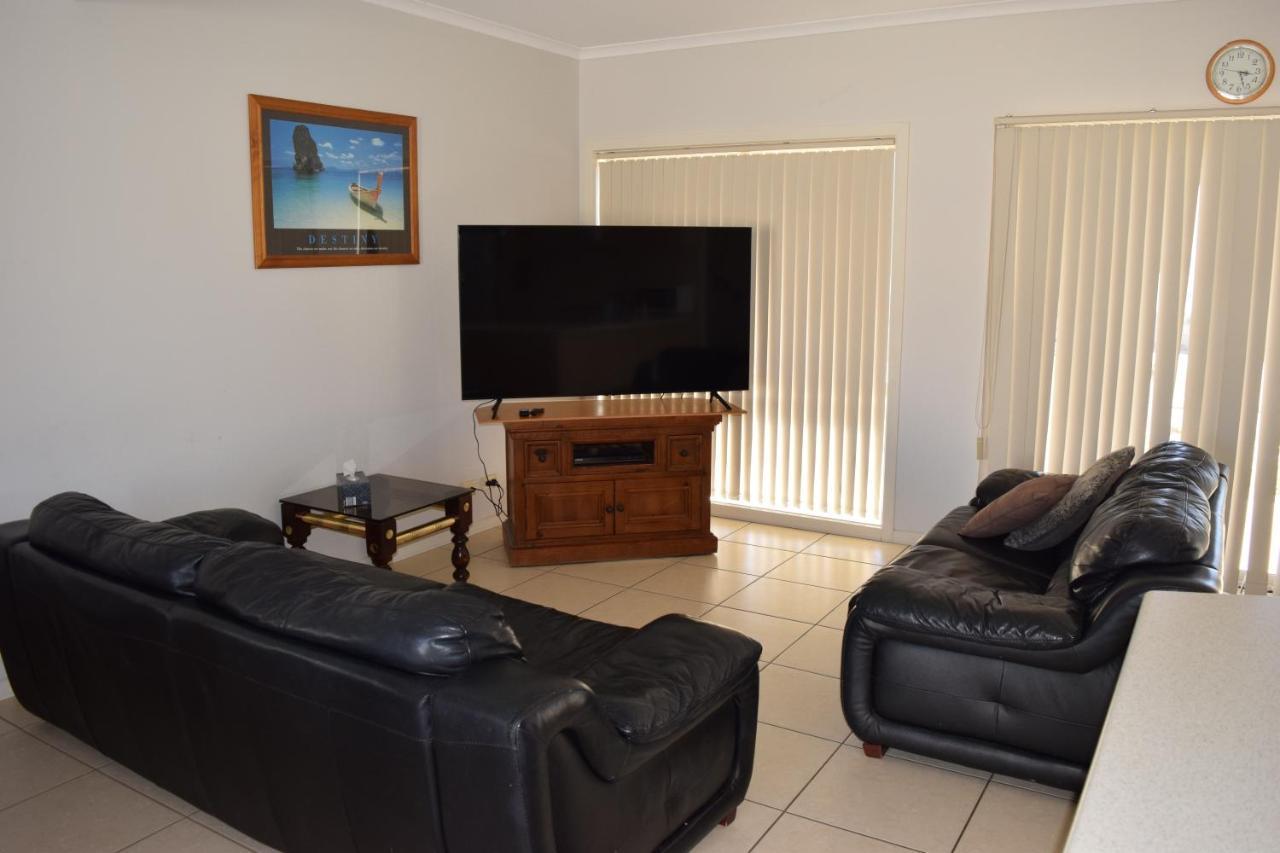 Christies Seahorse Holiday Townhouses Port Noarlunga Exterior photo